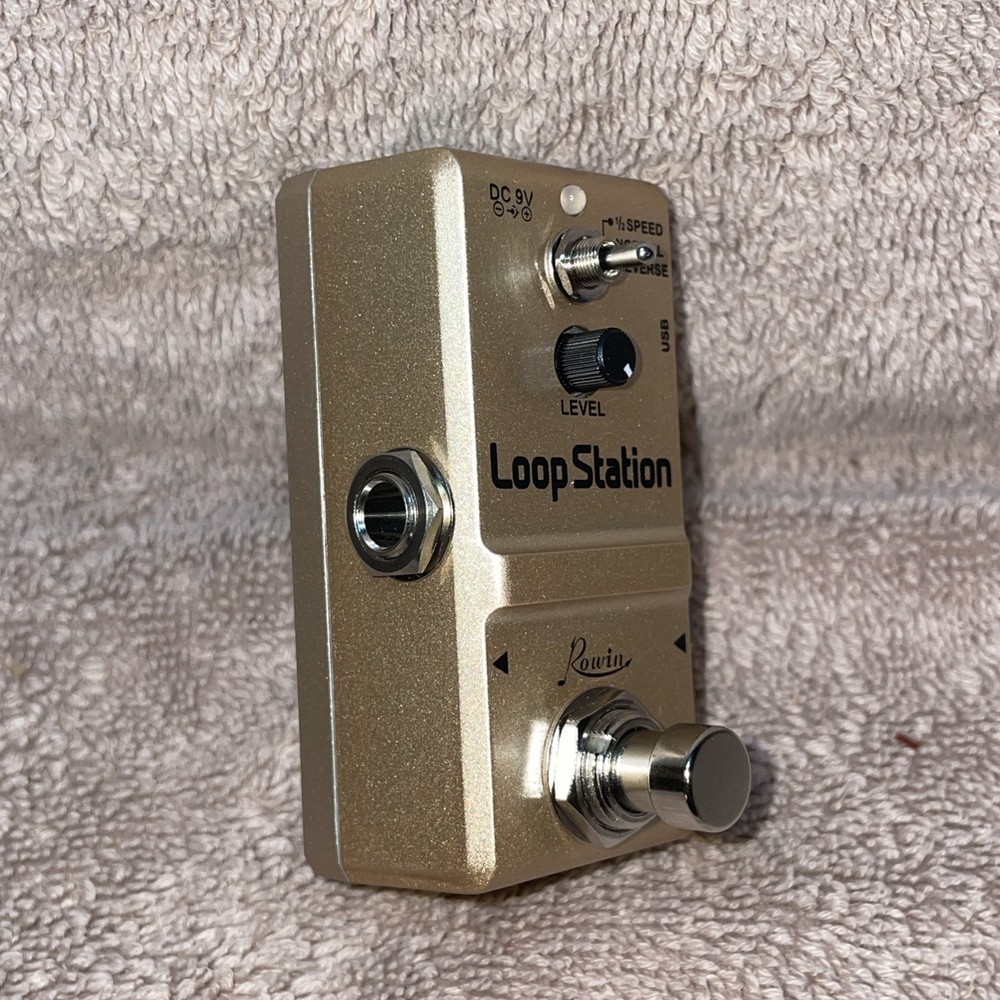Rowin / Nano Loop Station Effect Pedal with Reverse and 1/2 Speed Function
