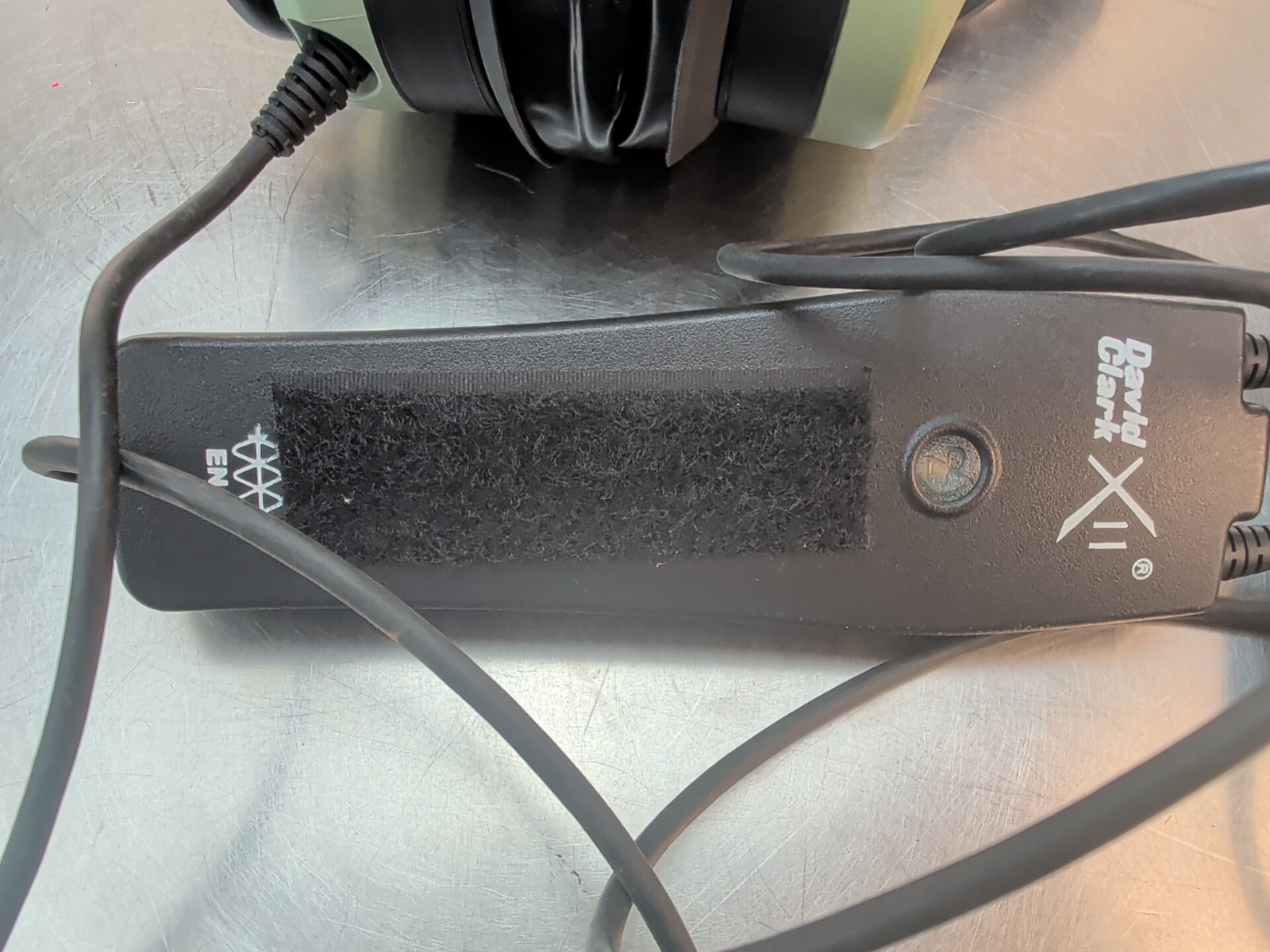 DAVID CLARK X11 HEADSET PILOT NOISE CANCELING AIRPLANE AVIATION HEADPHONES