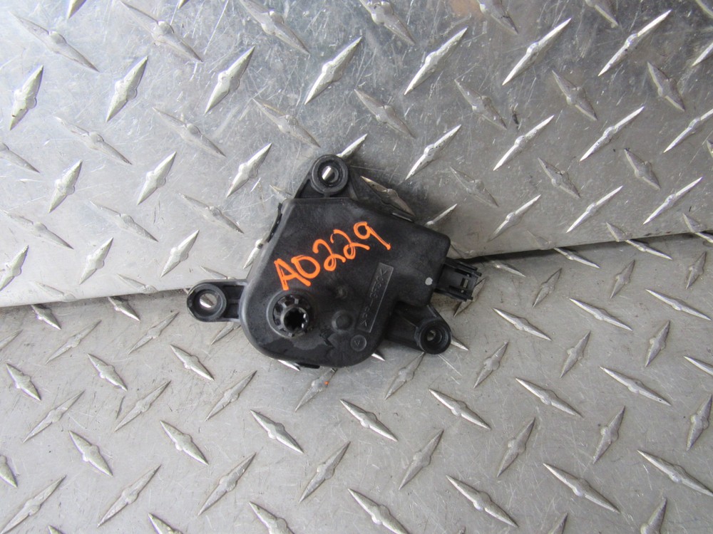 04 DODGE DURANGO HEATER BLEND DOOR ACTUATOR