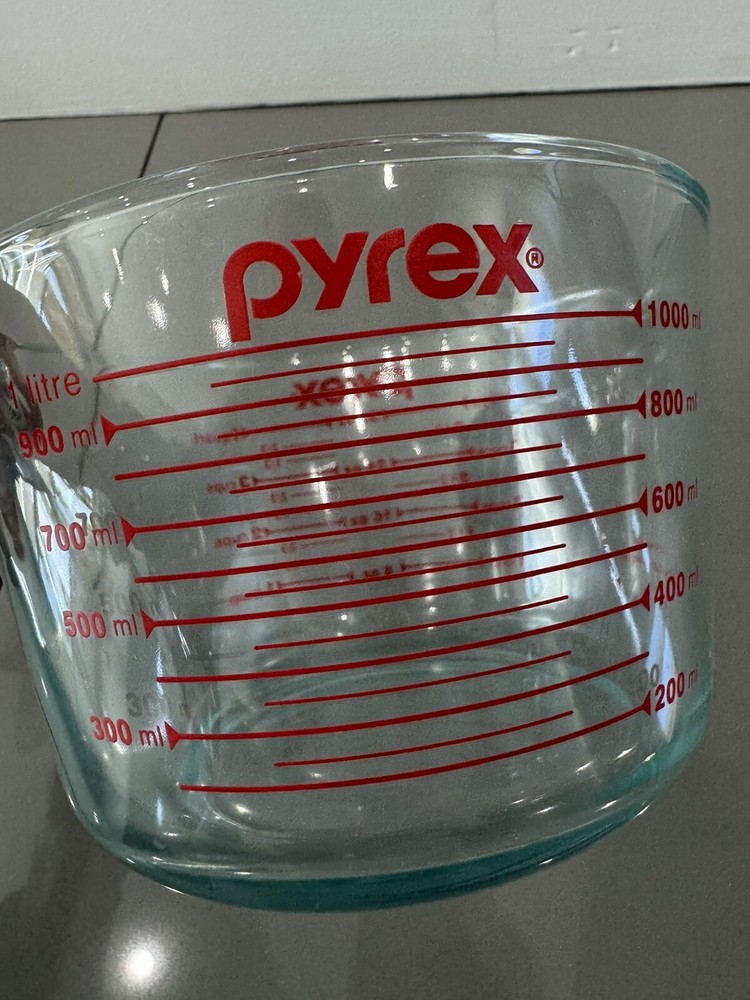 Pyrex Glass 4 Cup, 32oz 1 Quart Measuring Bowl With Handle