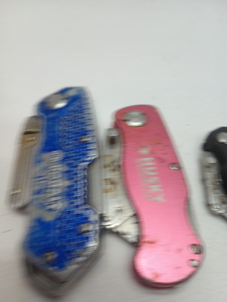 6 FOLDING UTILITY KNIVES ASSORTED GOOD SHAPE ALL WORK