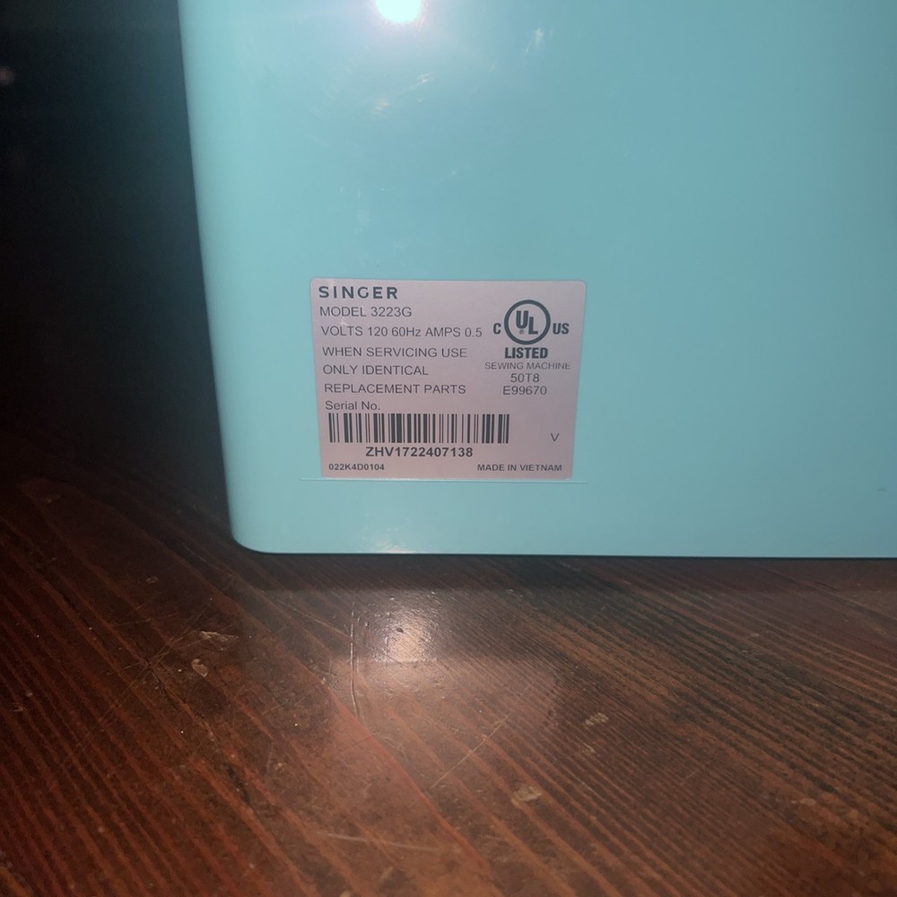 Singer Simple 3223G Automatic Zig-Zag Sewing Machine (Turquoise)