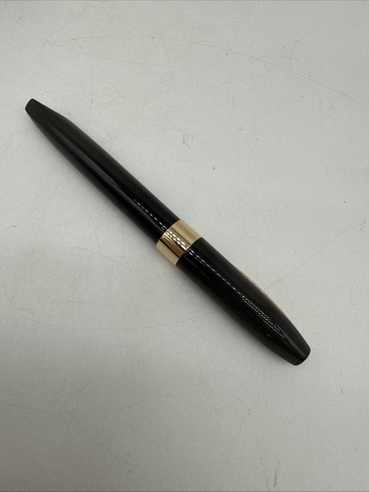 Sheaffer Legacy Fountain Pen NIB Marked 18K 750 With Casr Cartridges and Papers