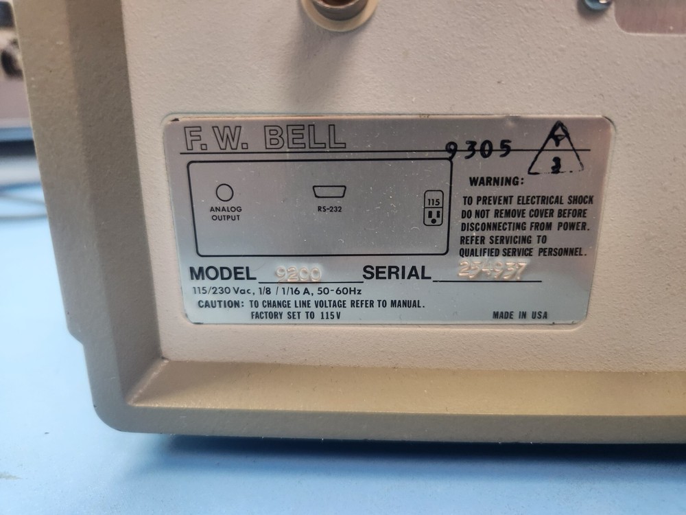 F.W. Bell Model 9200 Gaussmeter