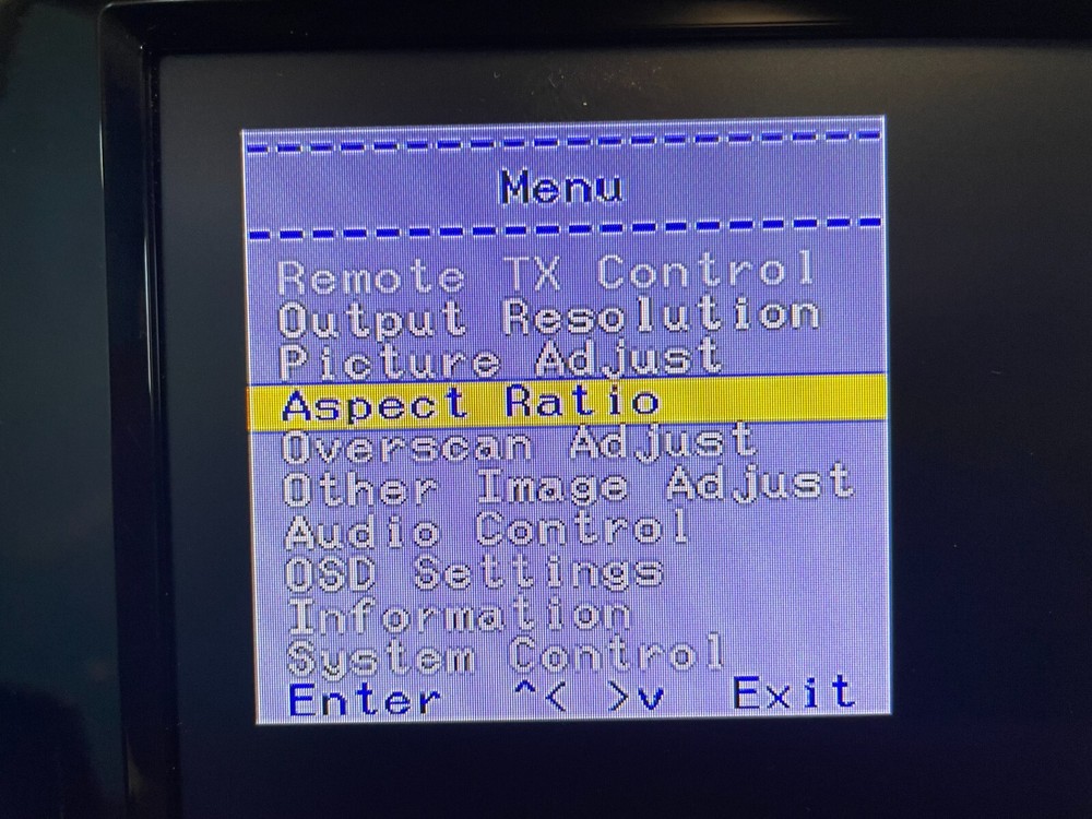 StarTech Multi-Input HDBase Over CAT5 Extender Switch and Scaler Bundle T & R