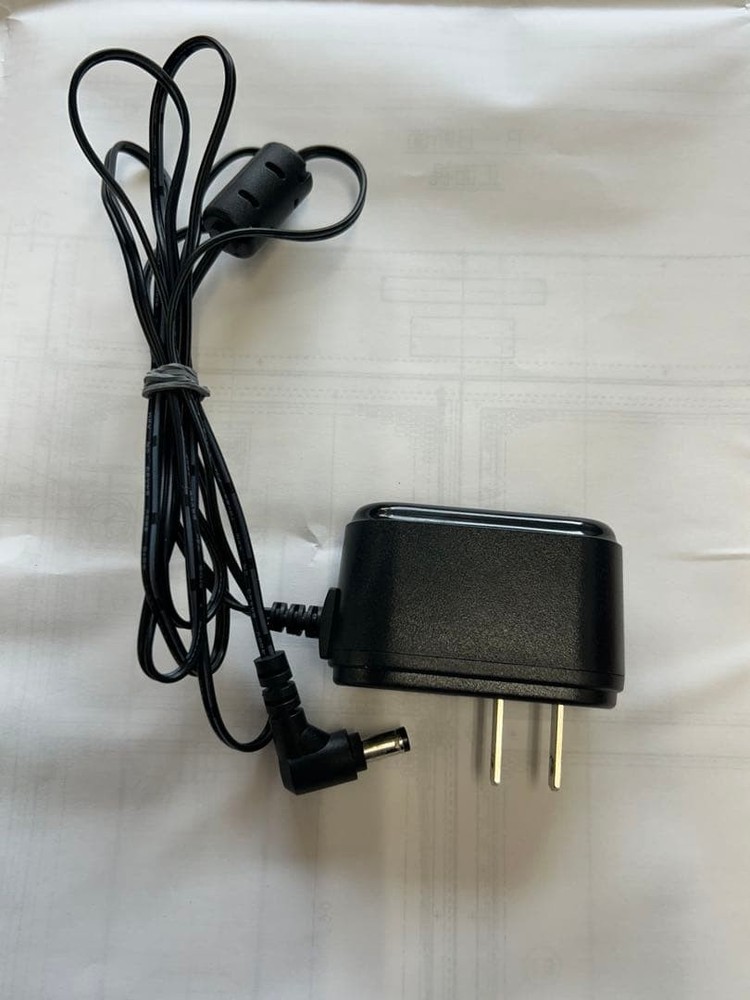 BEHRINGER UZ400 FUZZ effector AC adapter