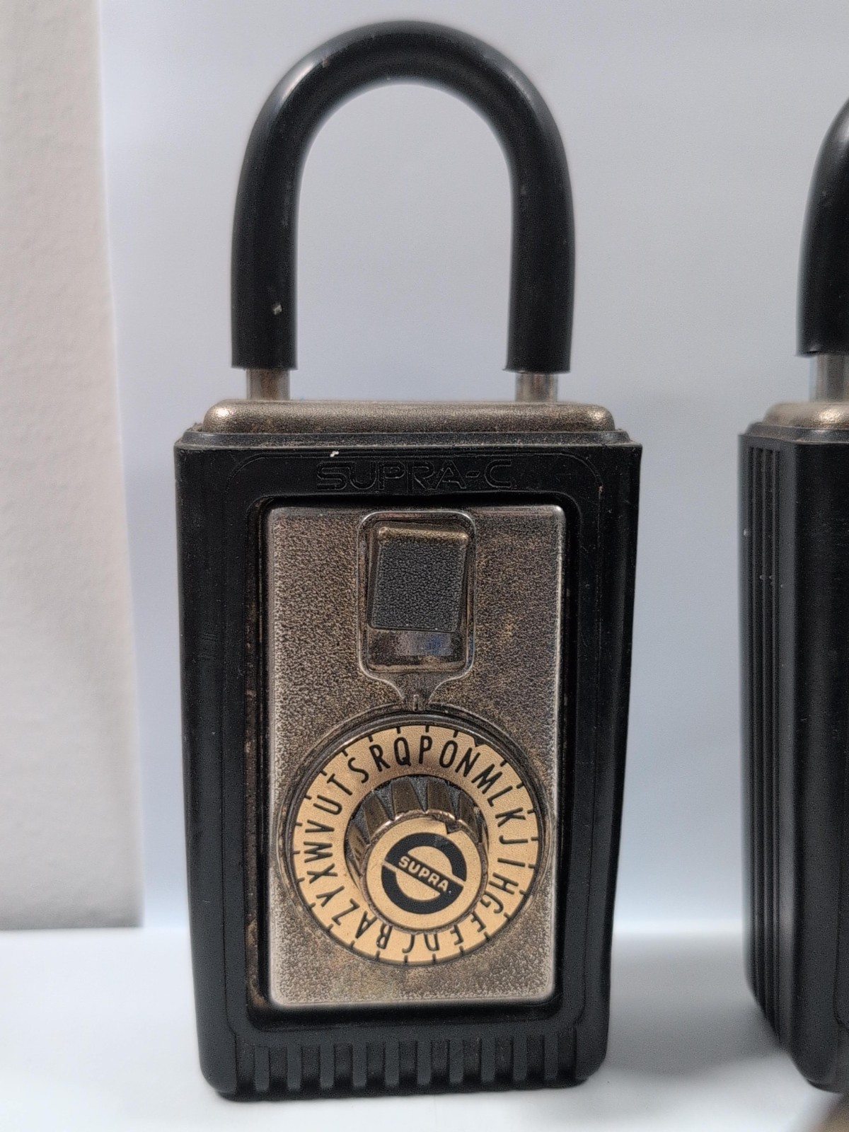 Supra-C Lock Box Real-estate Storage Keys Letter Combination HideAKey Vtg w Code