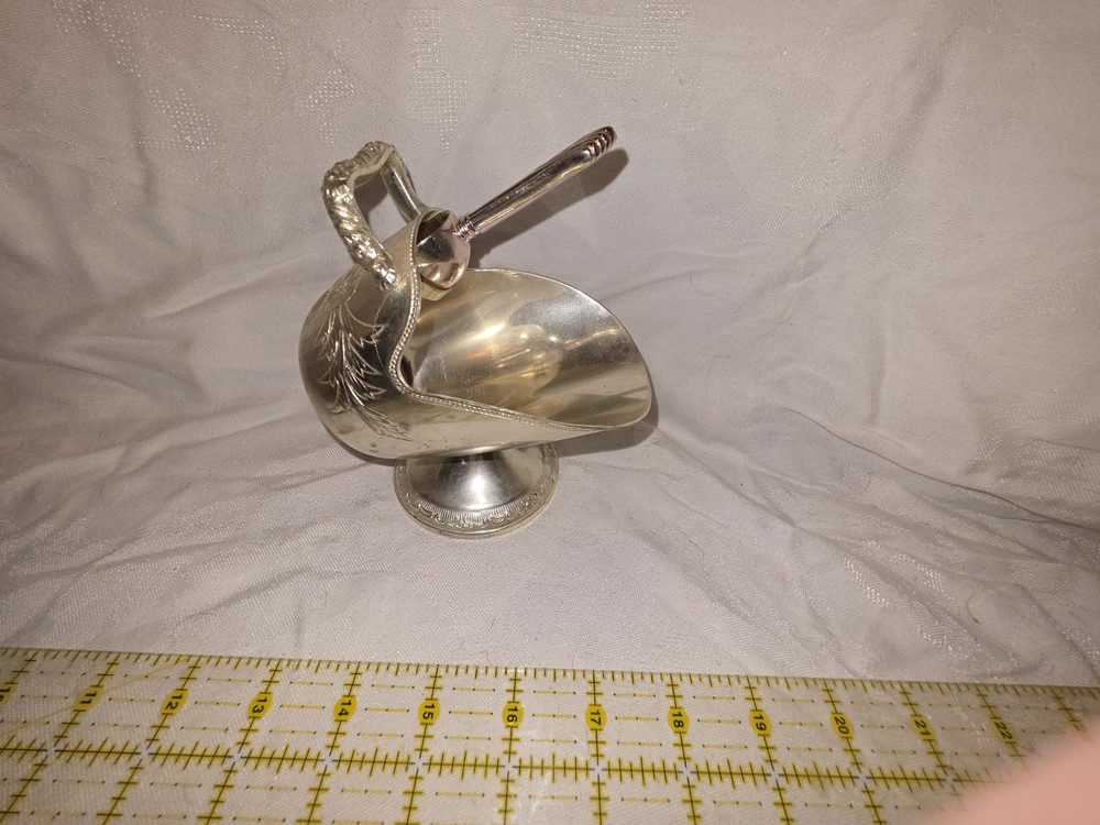 Sugar Skuttle With Scoop Tarnish Resistant-Has Scuff Marks 7"