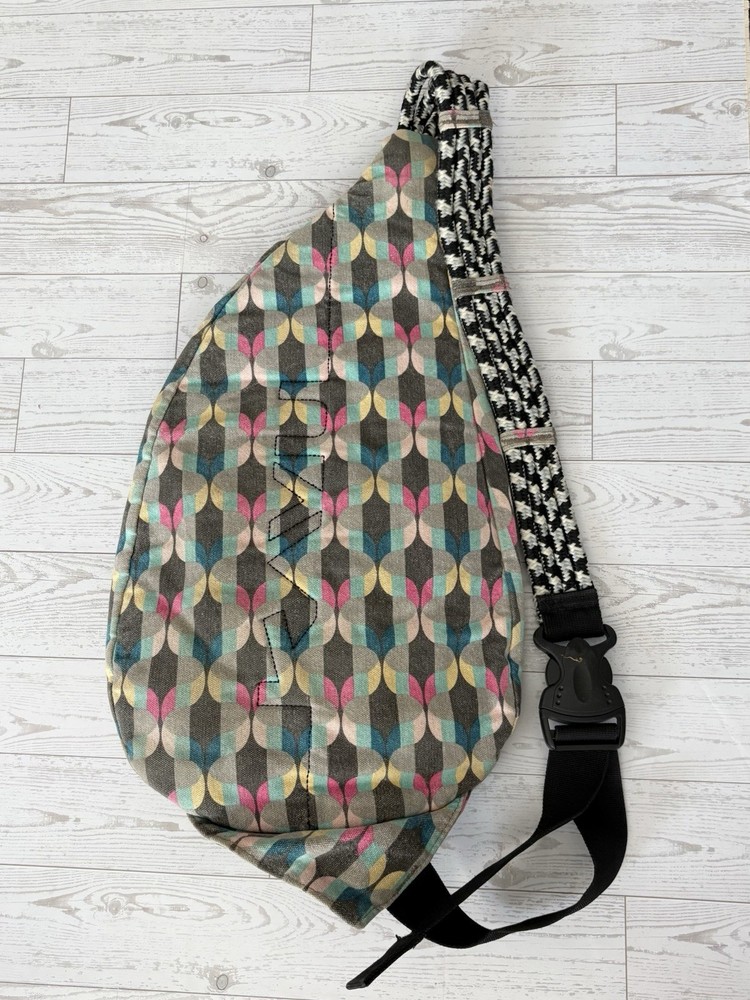 KAVU Bundle Rope Sling Bag and Wallet Multicolor EUC