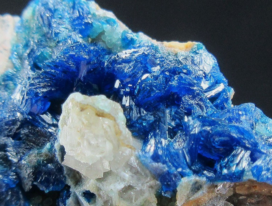 Rare Blue Veszelyite and Hemimorphite on Quartz Dongchuan District Yunnan