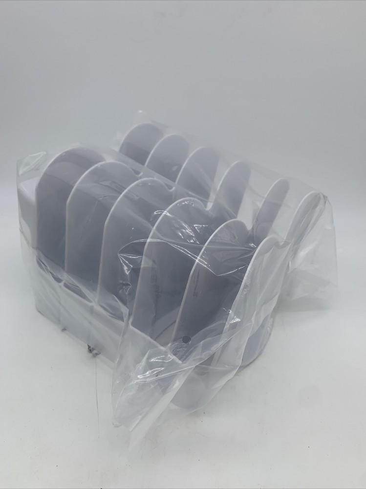Kiinde Keeper Twist Pouch Organizer. Does not include pouches