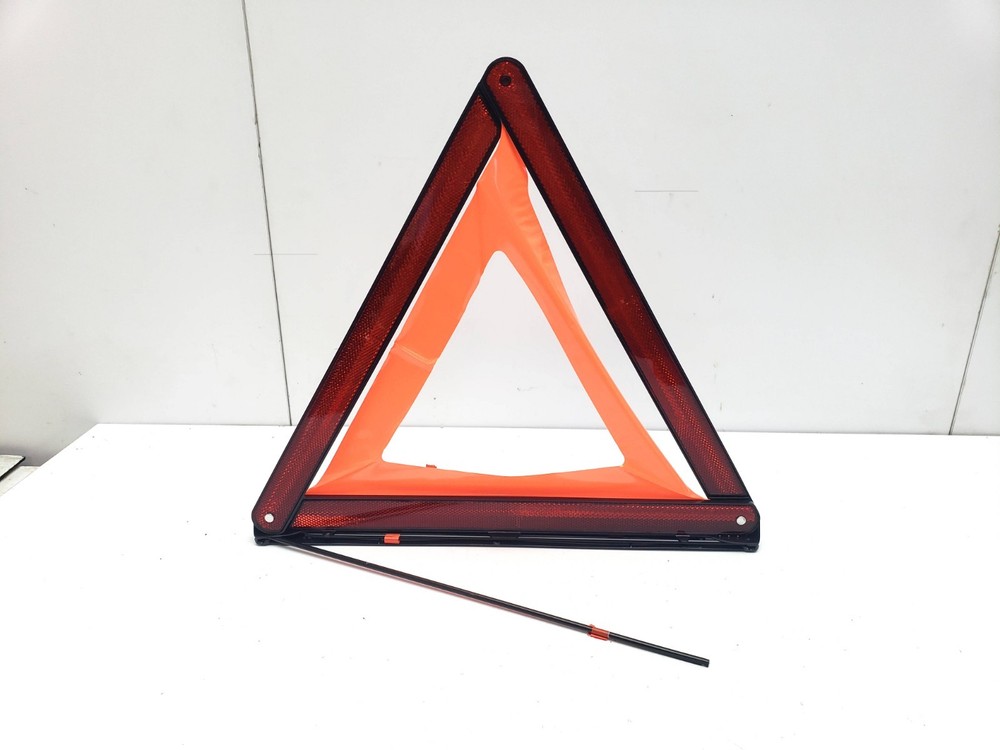 AUDI A5 8T 2014 EMERGENCY WARNING HAZARD TRIANGLE 8T0860251