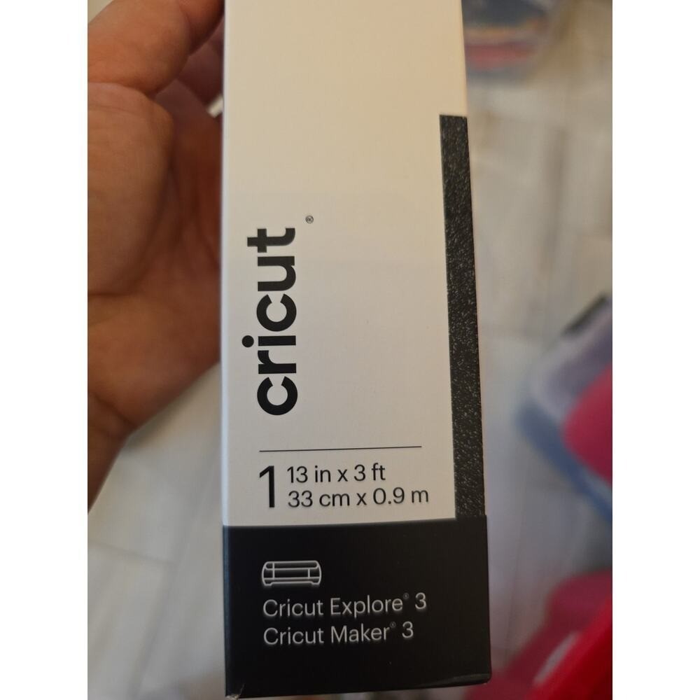 New Cricut Smart Iron on 2008939 Heat Transfer Vinyl Black 13 in x 9 ft