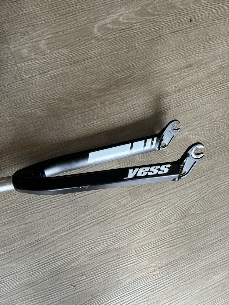 Yess Rigid Bicycle Fork Black Silver Single Piece Bike Component Replacement