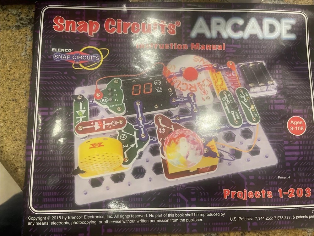 Snap Circuits Arcade 200 Projects Build Electronic Explore Partial Kit STEM READ