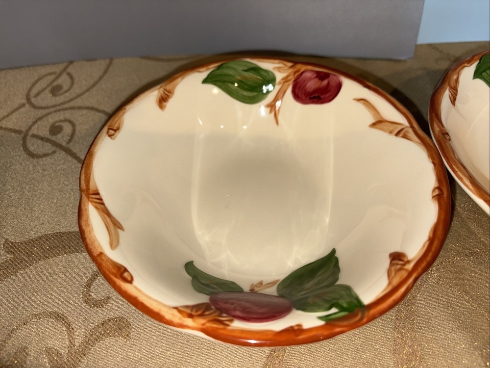 2 FRANCISCAN APPLE PATTERN COUPE CEREAL BOWLS MADE IN U.S.A. EUC