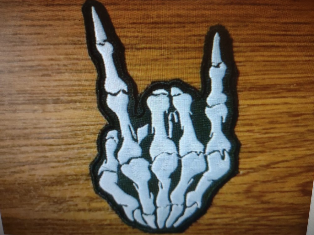 HEAVY METAL HORNS,IRON ON WHITE EMBROIDERED PATCH