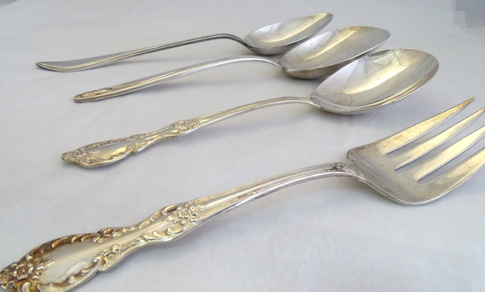 (4) Assorted Flatware / FedEx Free Shipping / 301001_PS_f4