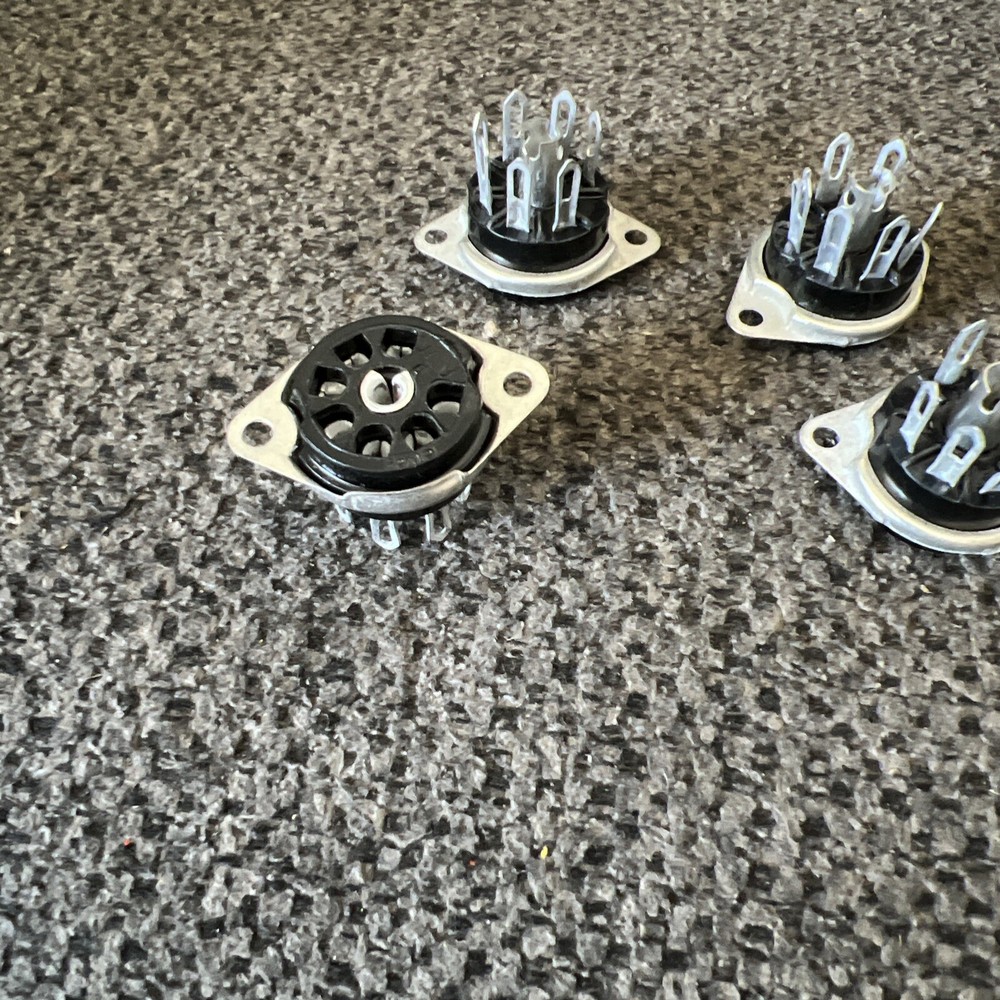 4 Electron Vacuum Tube Base Plug-In Socket 7 Pin