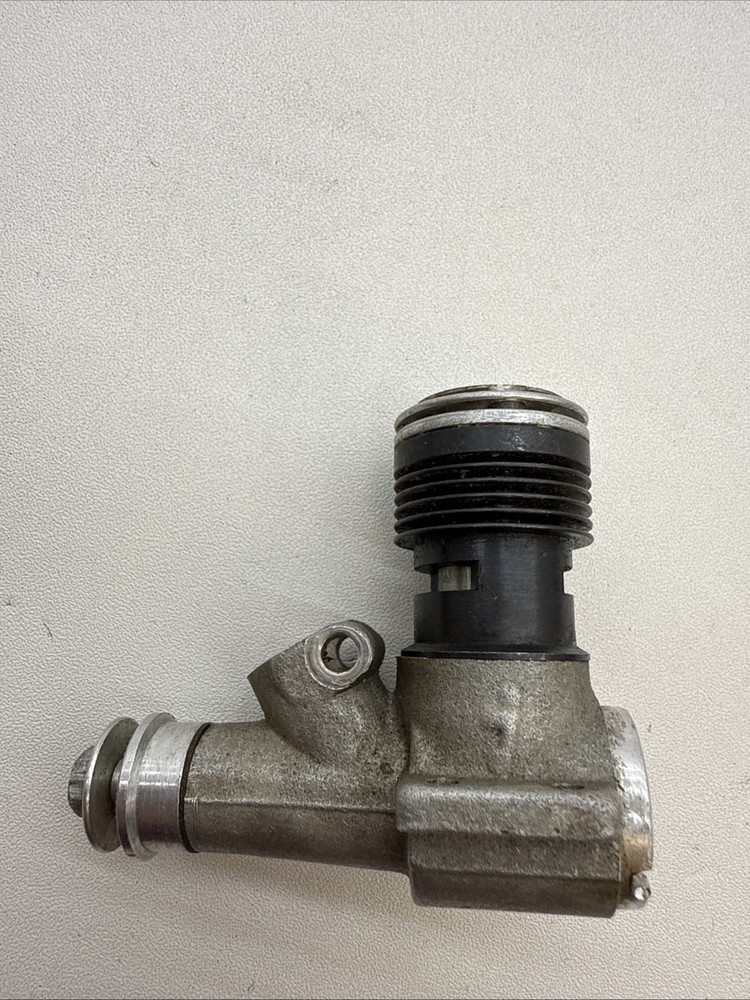 Vintage Cipolla Junior 1.5 cc Model Airplane Engine M7