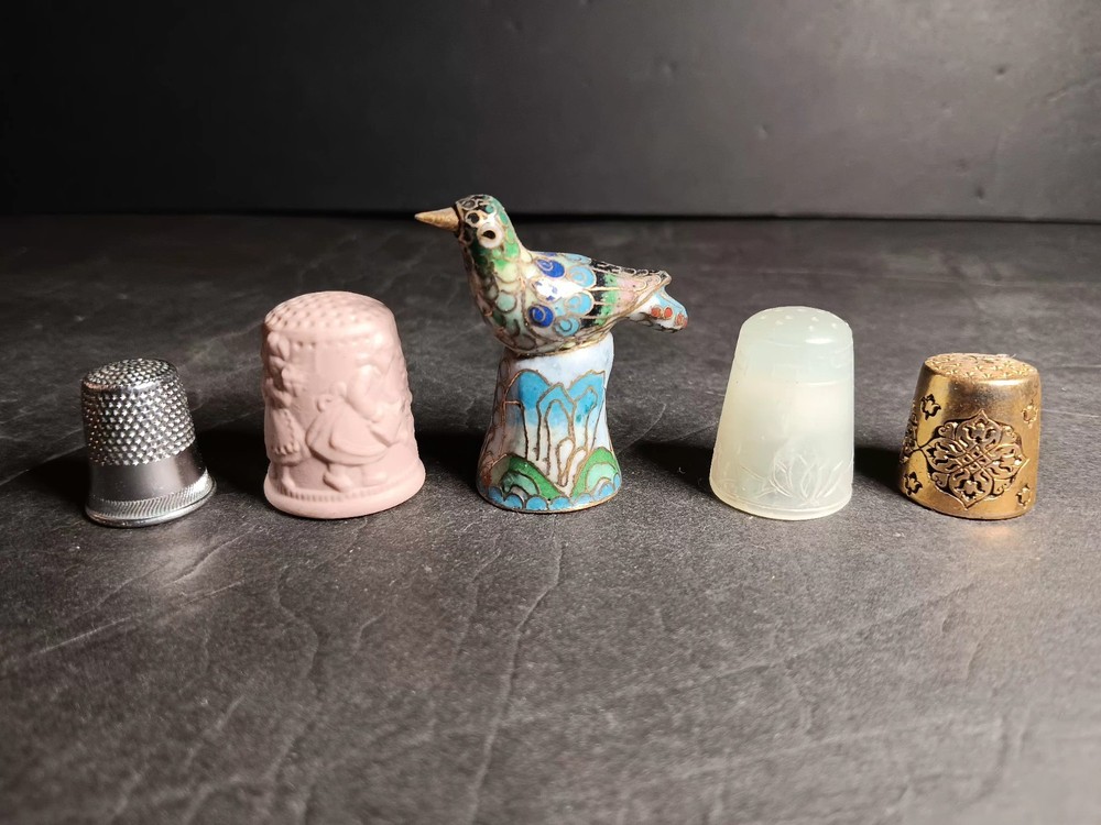 MIXED THIMBLE LOT  - JADE, CLOISONNE,  BIRD, PEWTER