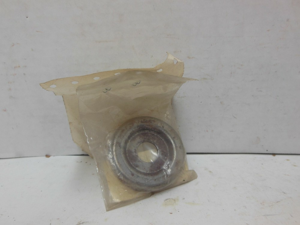 TYE AGCO DUST SHIELD WASHER 561-027 NOS