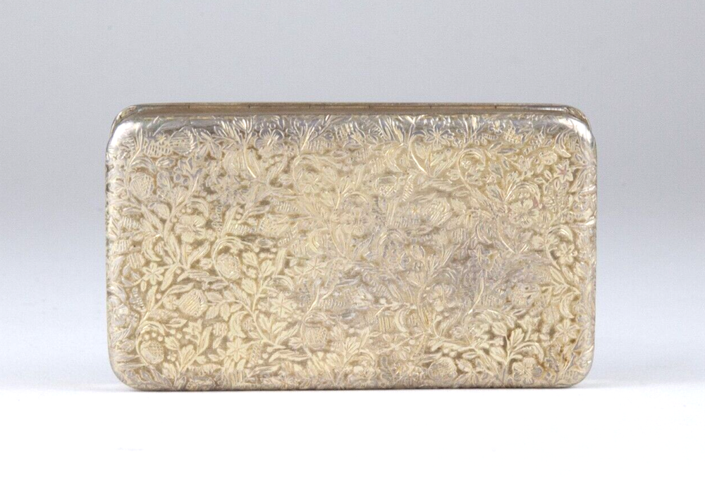 Ea. 19th c. Continental Gilt Silver Snuff Box Elaborate Repousse Floral Design