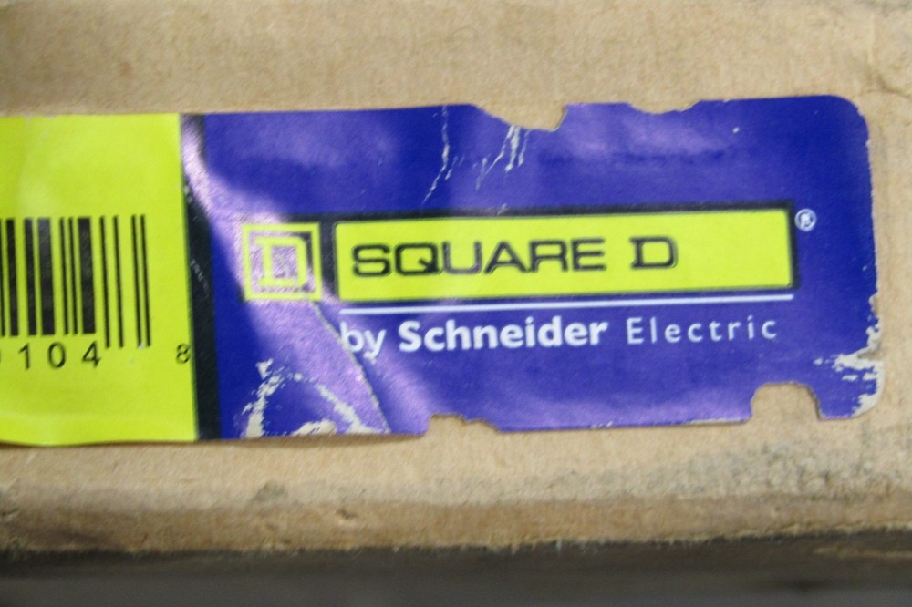 😏 NEW SQUARE D PANELBOARD COVER NC56VF