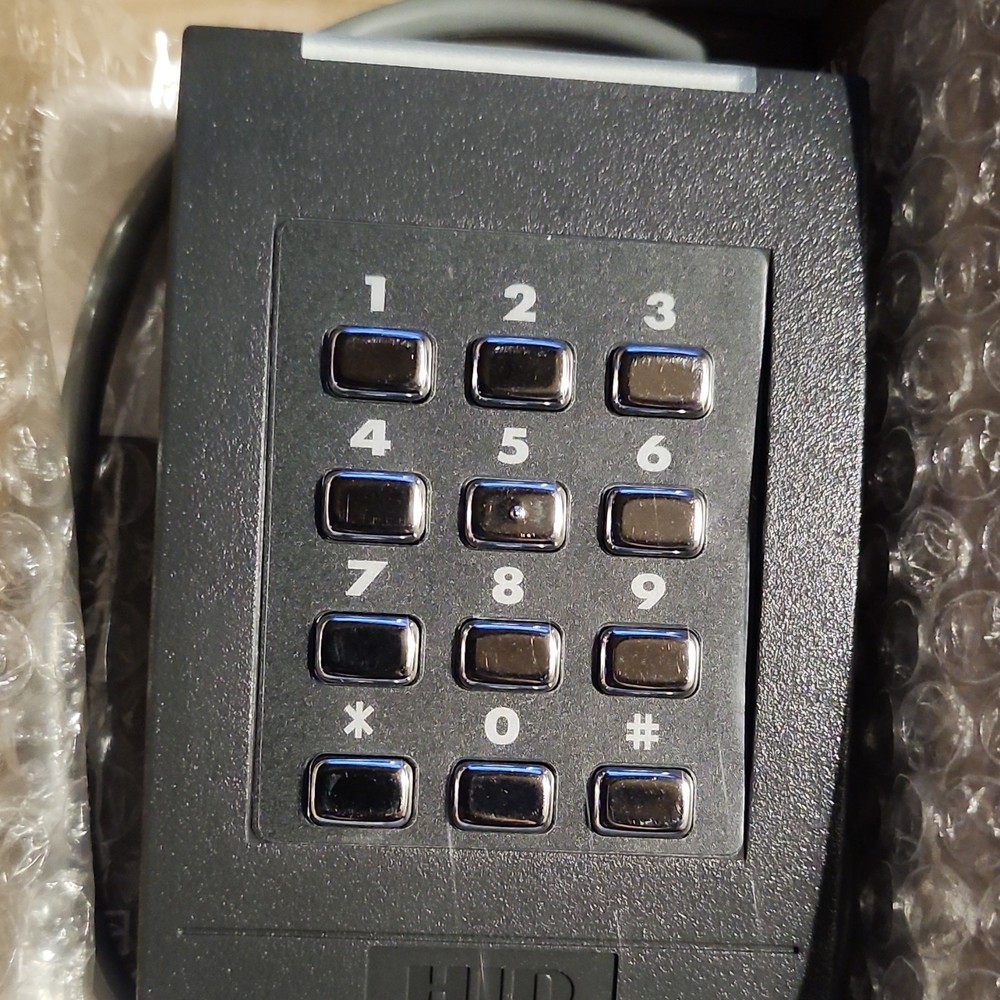HID RK40 Wall Switch Keypad RFID Reader Model 6130CGN000000