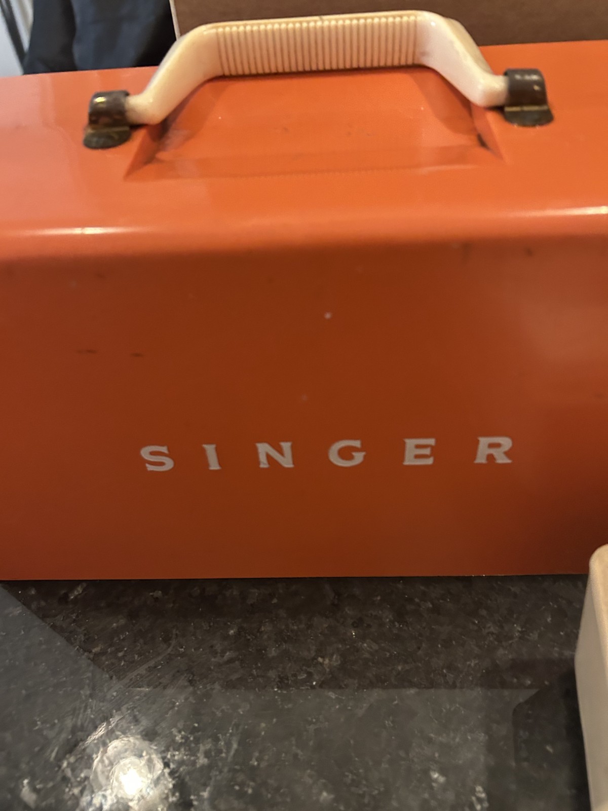 Vintage Singer Sew Ready Portable Sewing Machine w/ Case Works