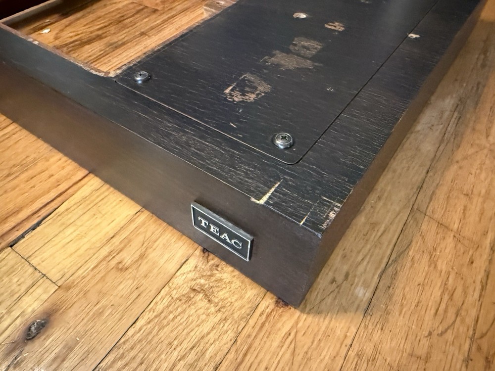 TEAC TN-400 Magnefloat Turntable Direct Drive Plinth.