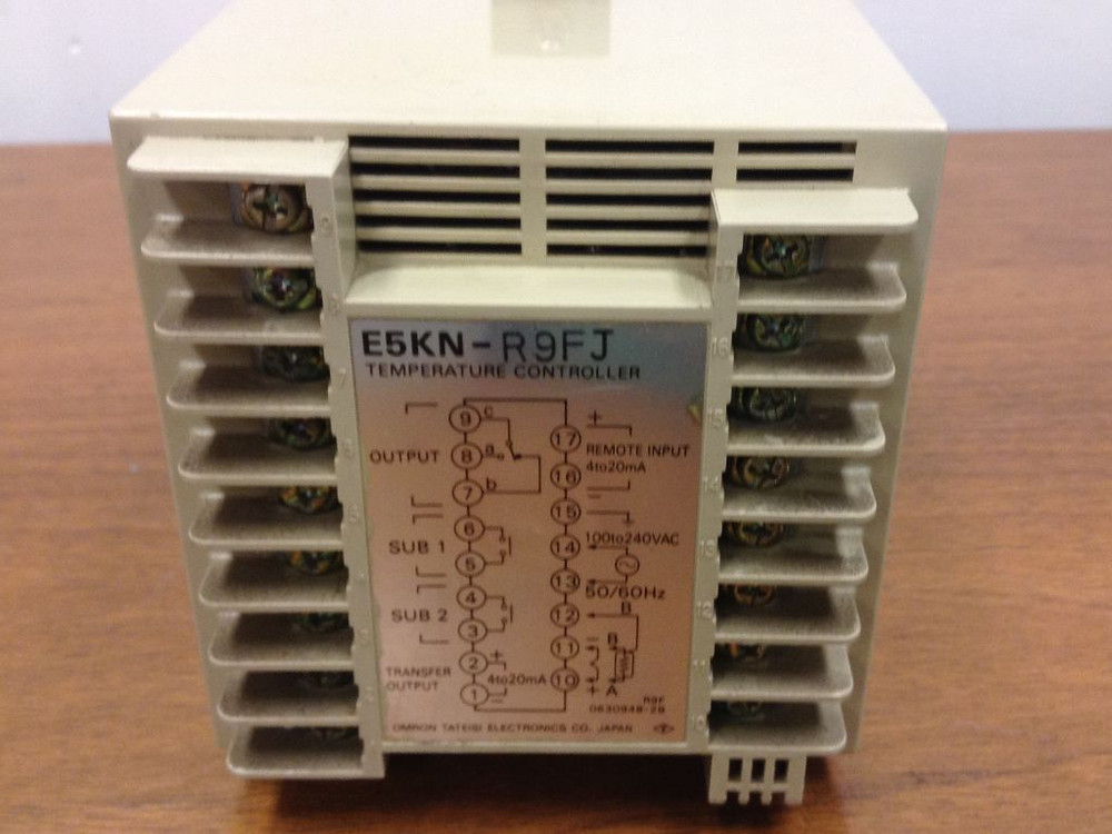 OMRON - E5KN - R9FJ - Temperature Controller