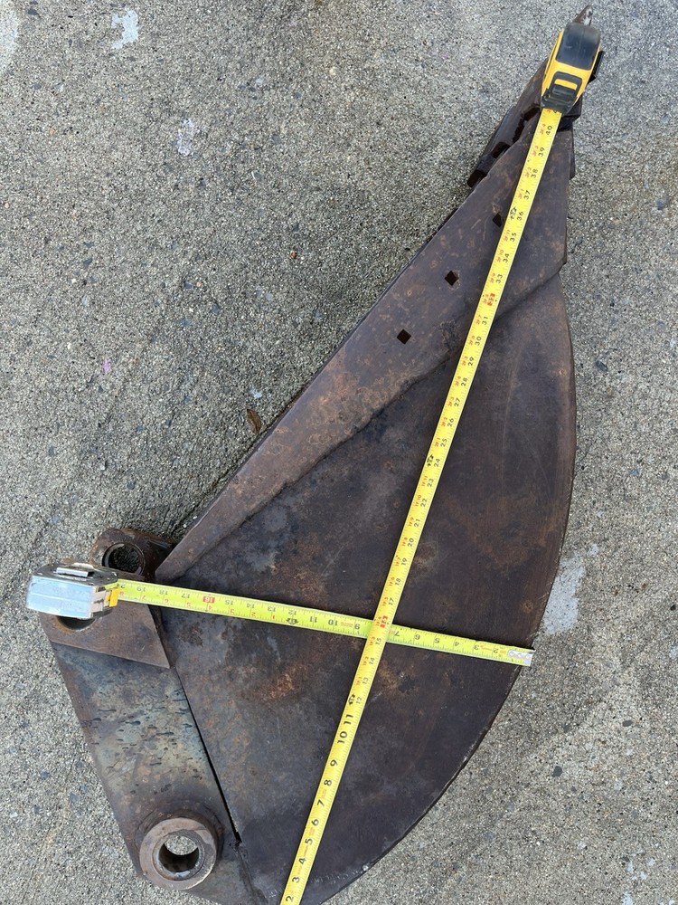 12” Ditch Bucket Used Bucket