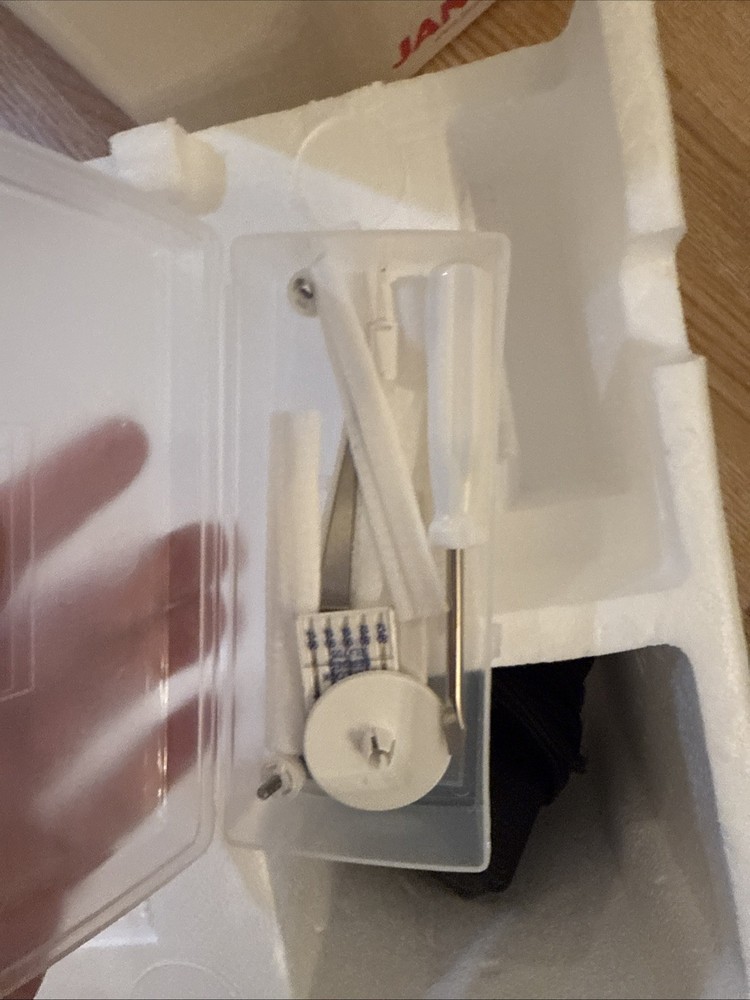 Janome CoverPro 2000CPX Coverstitch Machine Read