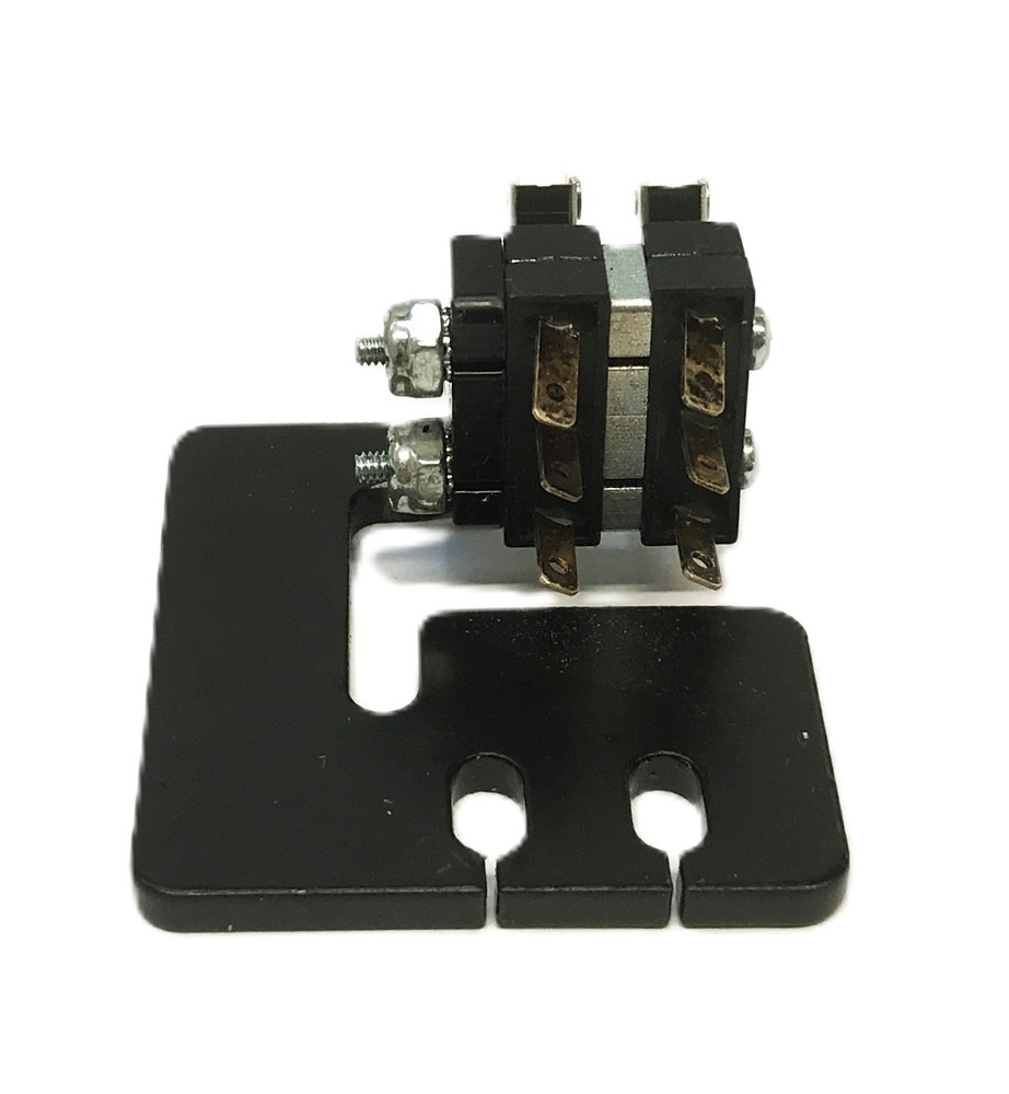 Total Source Micro-Switch PM301824-000 NOS