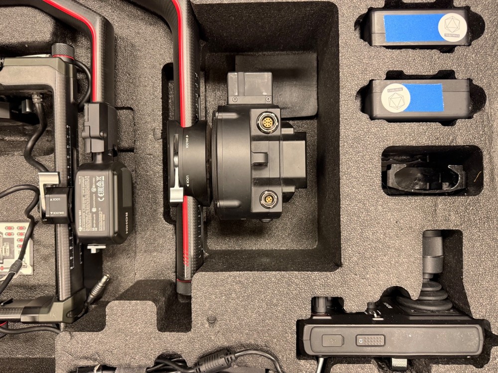 DJI Ronin 2 Pro - 3 axis gimbal stabilizer *GREAT CONDITION*