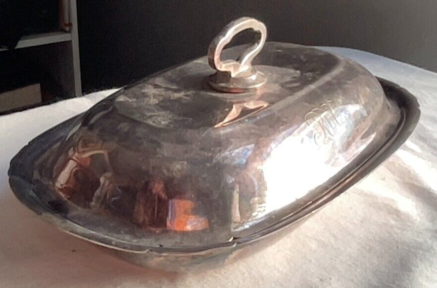 Vintage Silver Plate. Oval Covered Divided Serving Dish. Reed & Barton. Handle