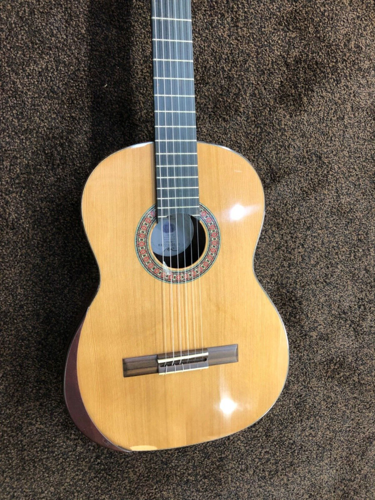 Manuel Rodriguez C-C SUPERIOR Series 4/4 Size Armrest Solid Cedar Top Mahogany