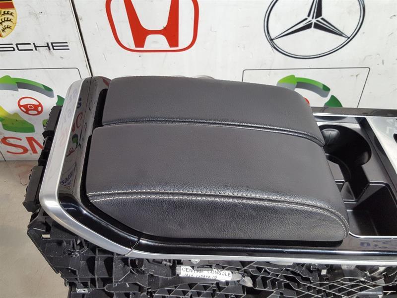 RANGE ROVER VELAR L560 CENTRE CONSOLE