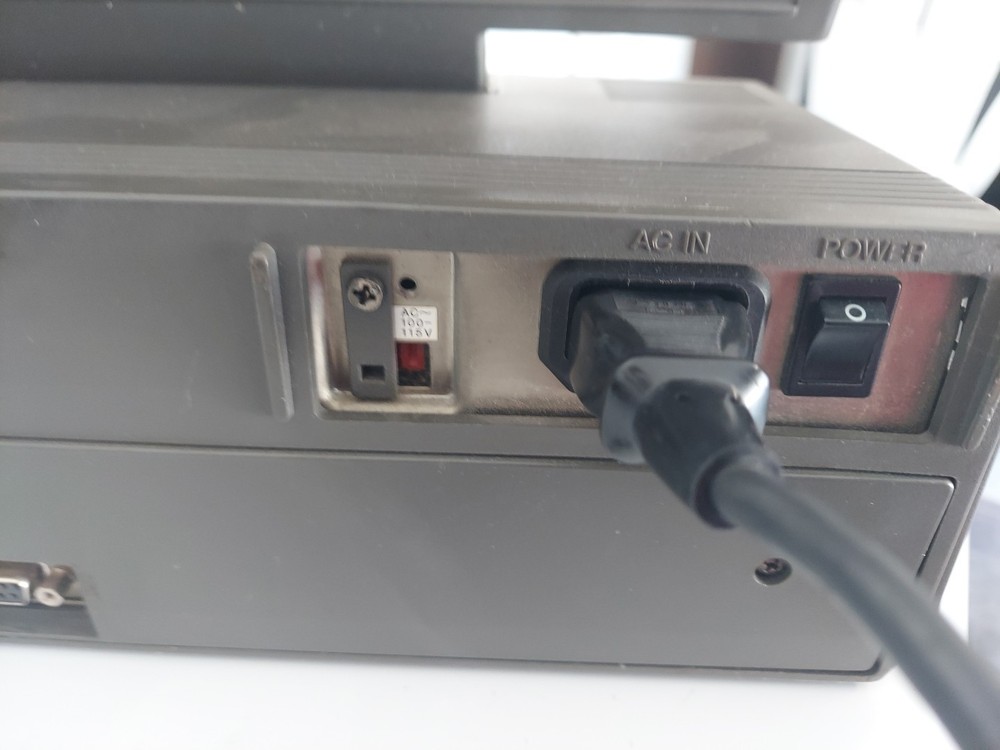 Toshiba T3200 Luggable Notebook Laptop