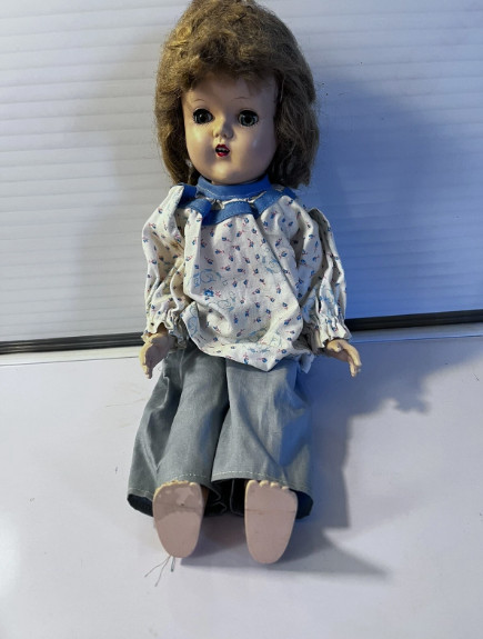 Haunted doll- Neutral- Sad energy