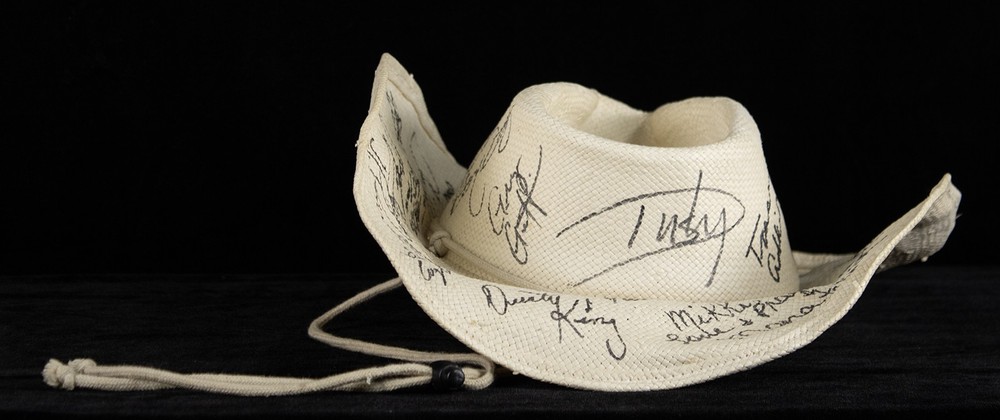 ALAN JACKSON - HAT SIGNED WITH CO-SIGNERS