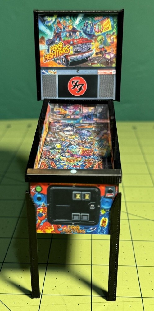 Miniature Replica "Foo Fighters” Pinball Machine Scale Model, Keepsake, Trophy
