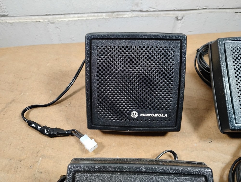 Four Motorola HSN4031B 7.5w External Speaker
