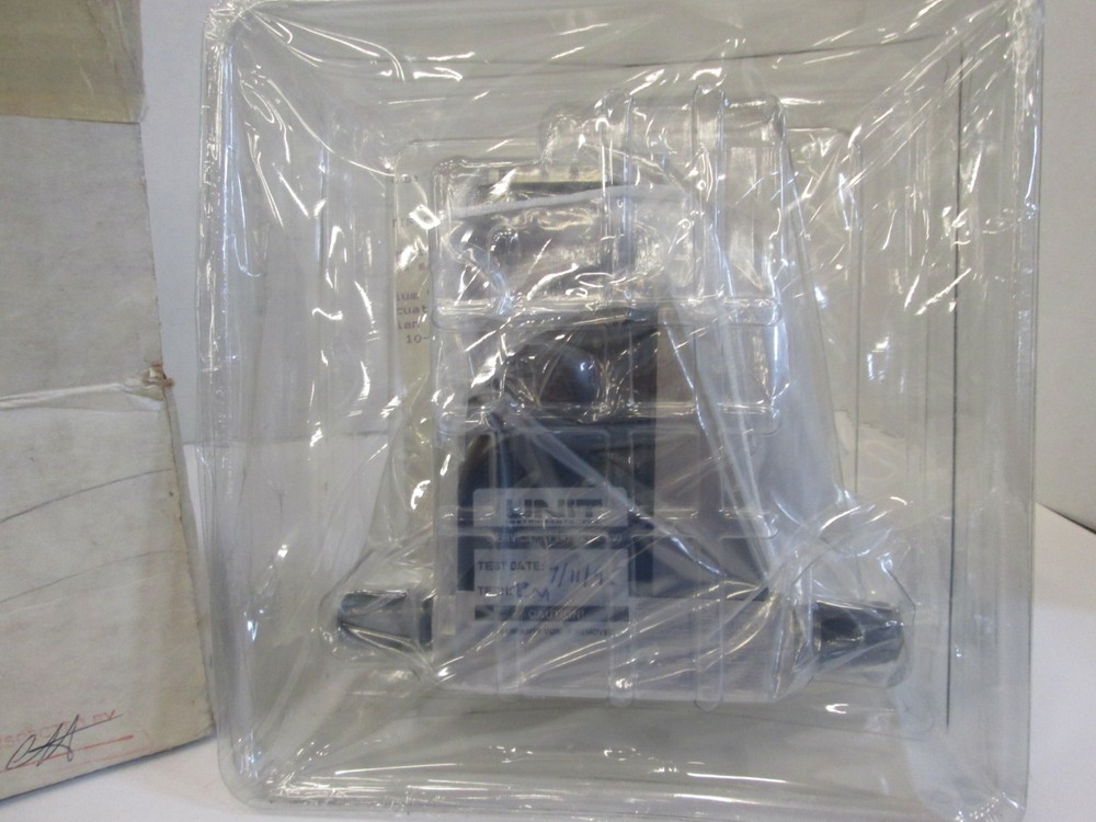 Unit UFC-1400N Mass Flow Controller, N2, 500 SCCM