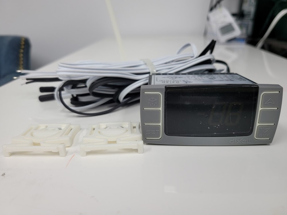 Dixell XR06CX-5N0C1Refrigerator DigitalTemp.Controller220V-Panel,Brackets,Probes