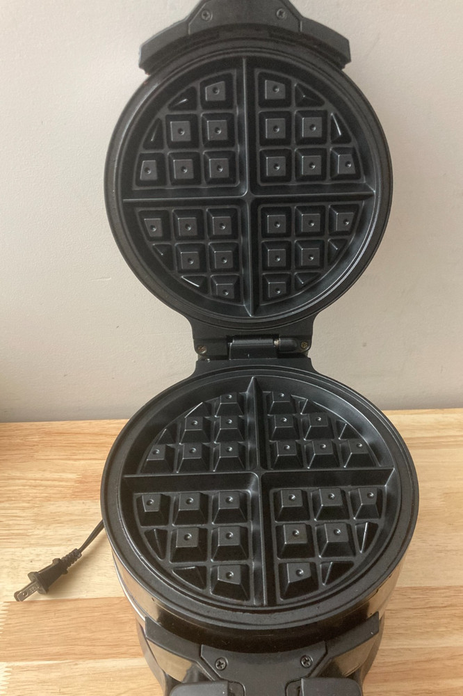 Farberware Double Flip Waffle Maker Model 201844 (Tested)