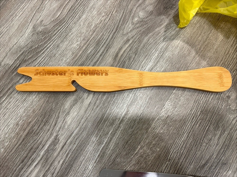 Schusters Flowers Wooden Oven Rack Tool