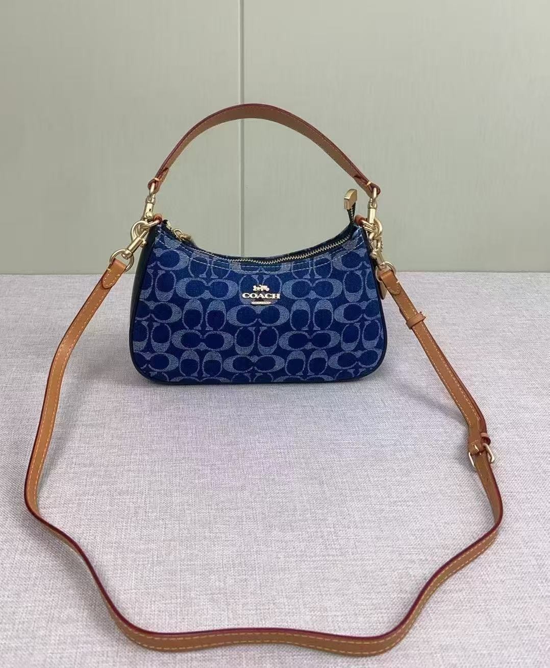 COACH Teri Shoulder Bag In Signature Denim/Blue No cherry Only unpacked Not used