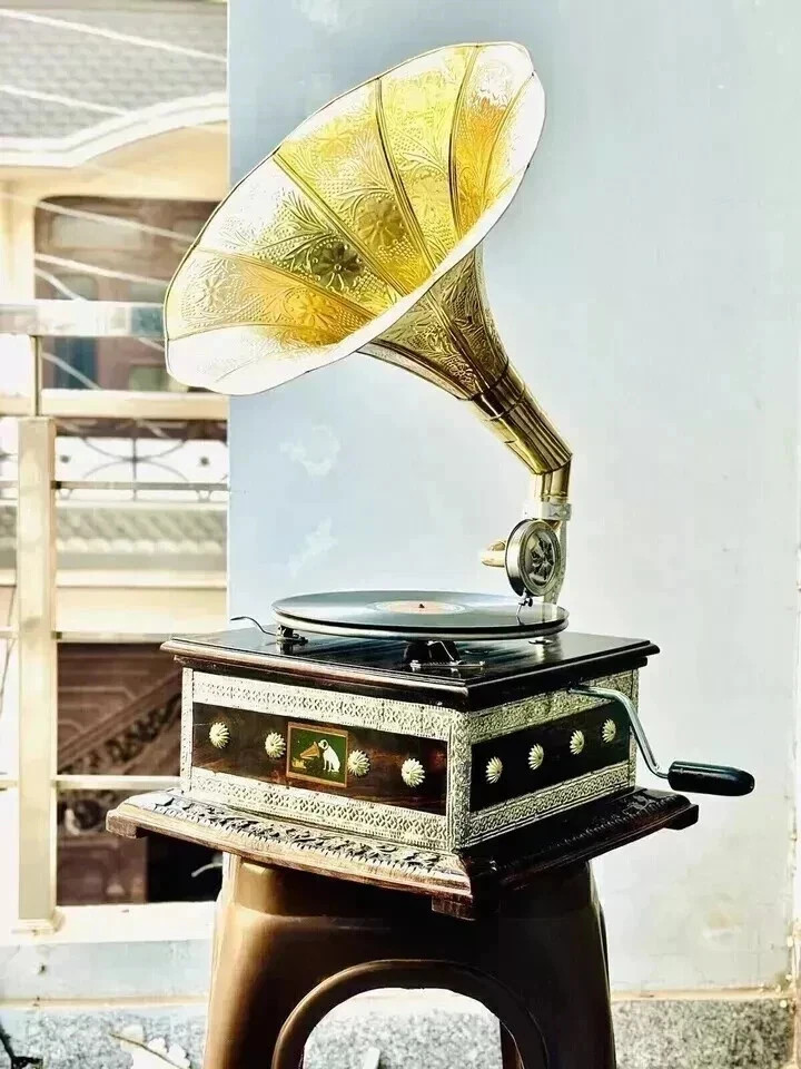 Vintage Style HMV Gramophone Player – Working Wind-Up Phonograph Record Player